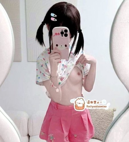 幼萝喵瓜(幼萝酱)@youluomiao – [188门槛] [整合合集] [足控] 1.03小时 双马尾贫乳萝莉足交订阅[186P60V-3.58G] 持续更新中